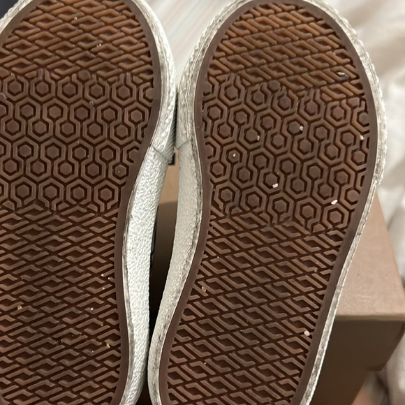 Pale blue low top sneakers - Picture 4 of 5